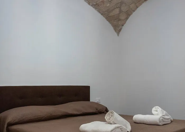 Lanucara 6 * מרטינה פרנקה